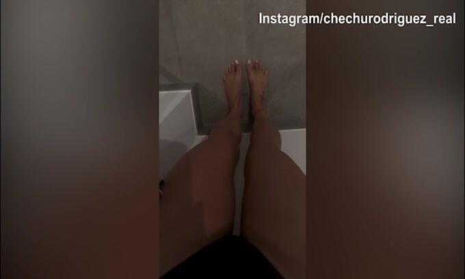 Cecilia Rodriguez, scherzone ad Ignazio...ma poi lei si fa male!