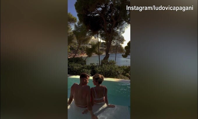 Ludovica Pagani e Stephan El Shaarawy in Grecia tra momenti romantici