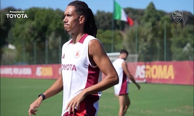 Roma, Ghisolfi osserva l'allenamento