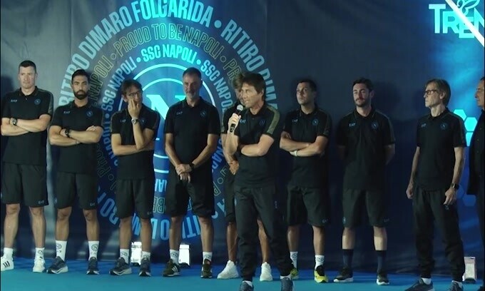 Napoli e Conte ai tifosi: "Vogliamo rendervi orgogliosi di noi"