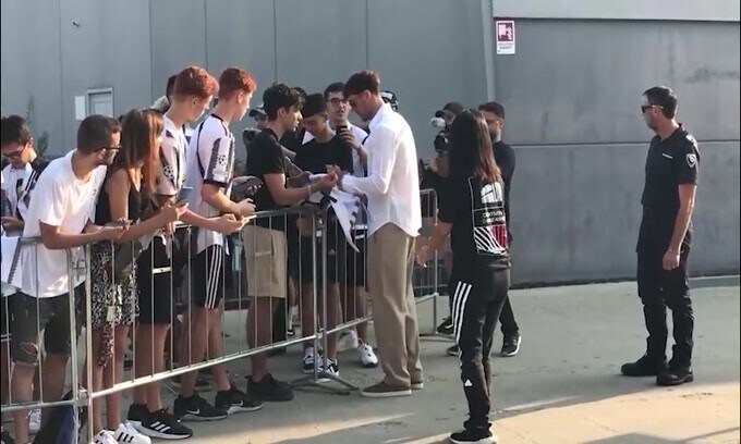 Juventus, visite mediche per Vlahovic: quanto affetto dai tifosi