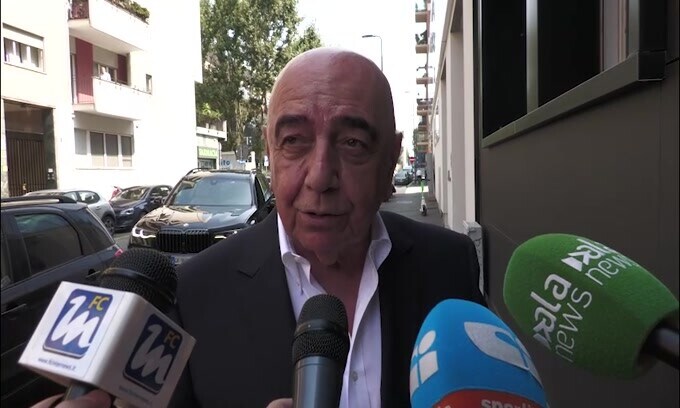 Galliani: "Sensi? Incontrato casualmente. Colpani? Il telefono piange..."