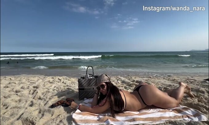 Wanda Nara, messaggio social: "Parli portoghese?"