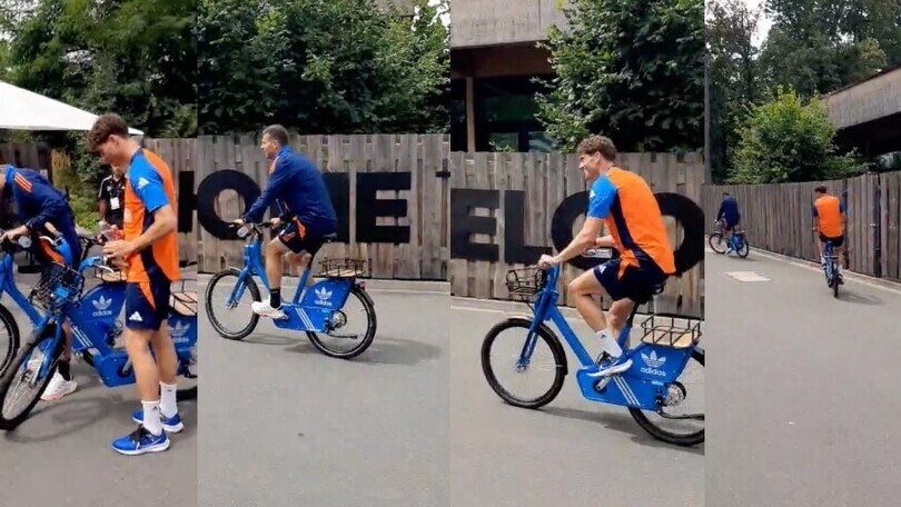 Motta e Vlahovic, dal pallone alla bicicletta: la Juve si dà al ciclismo