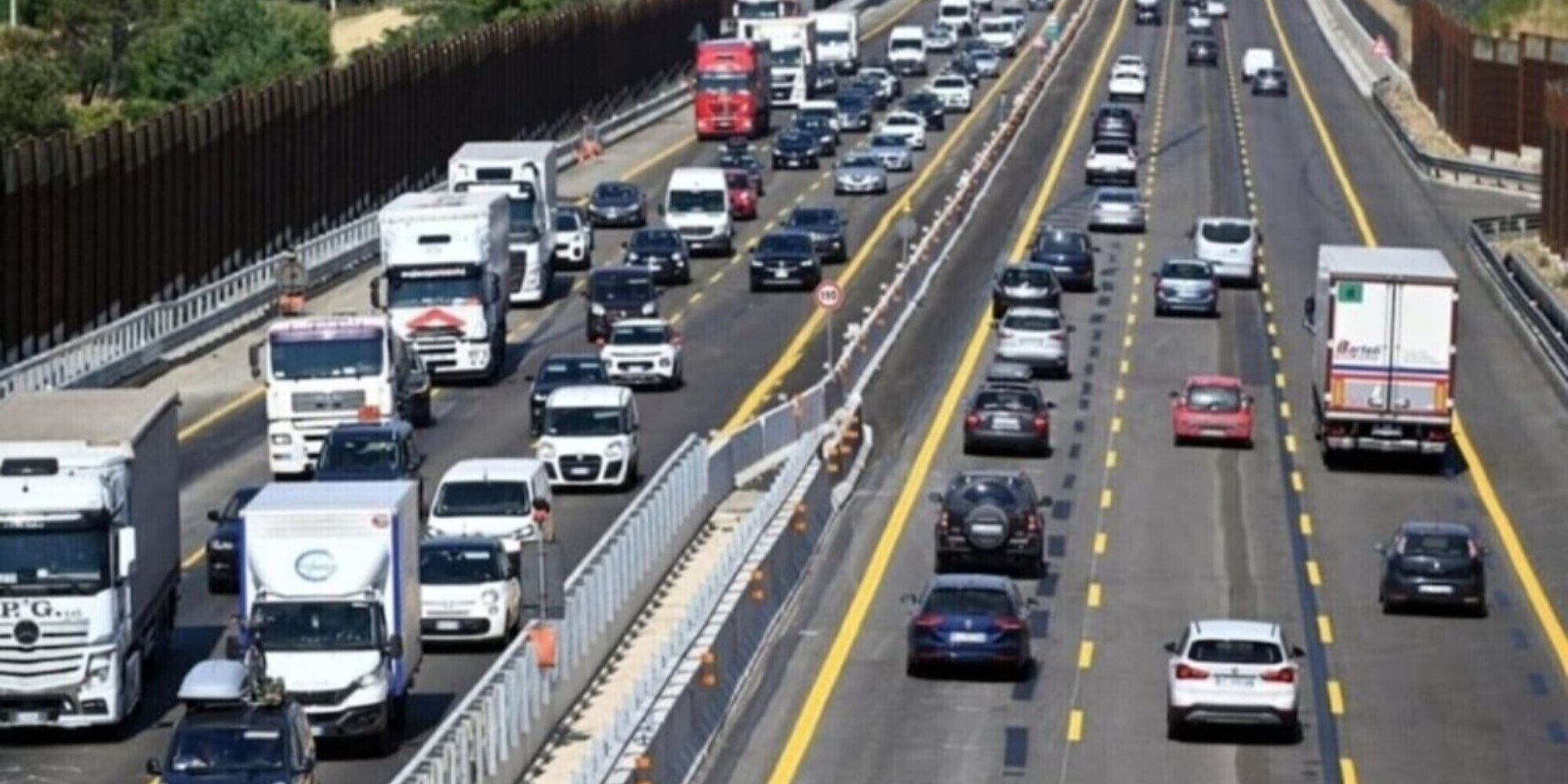 Un agosto 2024 da bollino nero per il traffico: le giornate peggiori per viaggiare