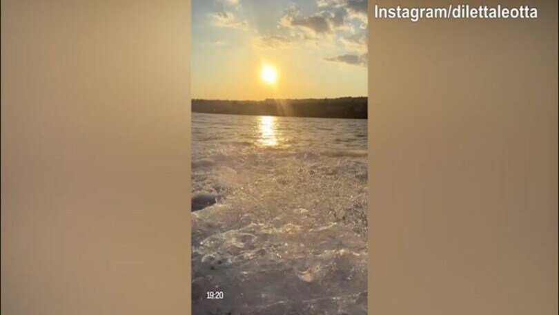 DIletta Leotta, giro al mare con un tramonto speciale