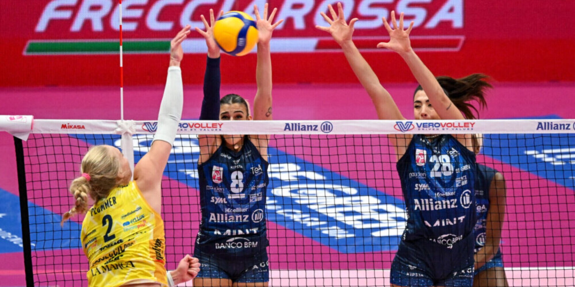Al Palasport di Roma la sfida Conegliano-Milano in Supercoppa