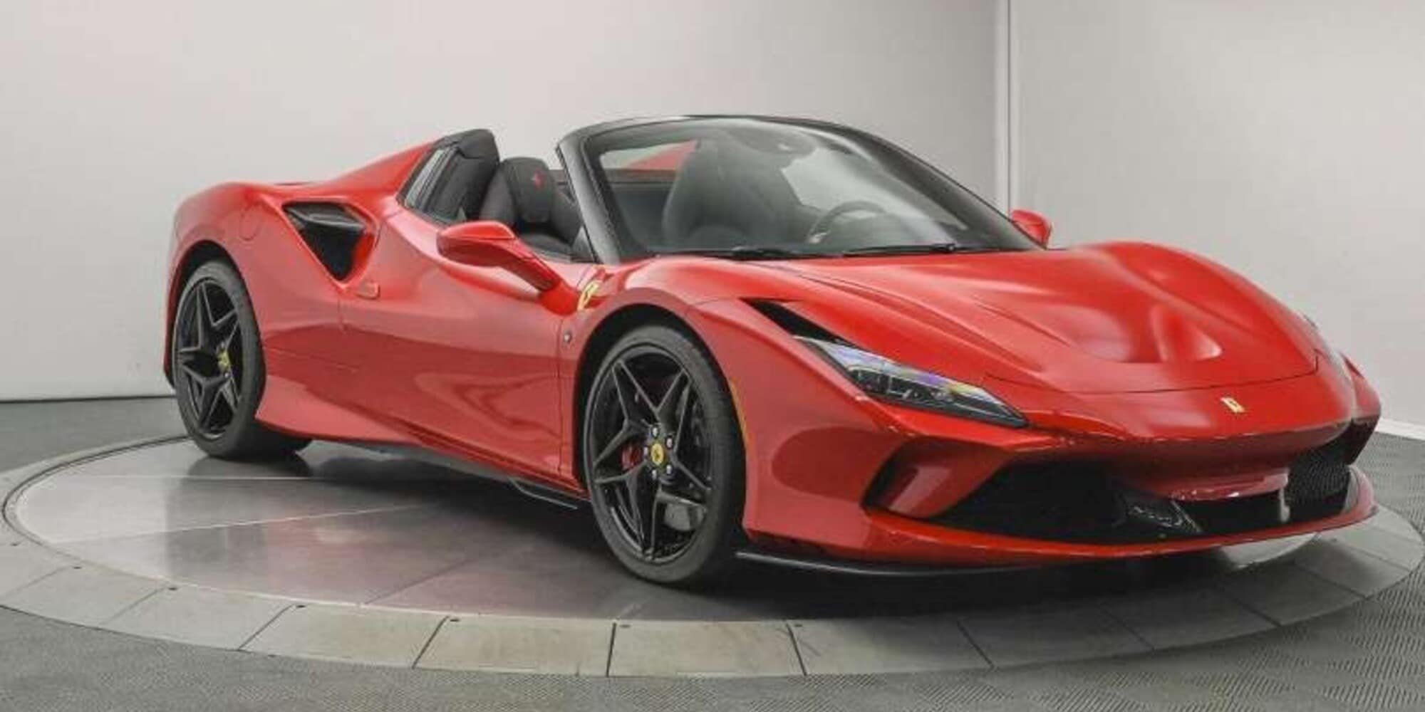 Nuovo trimestre record per Ferrari: i ricavi segnano 413 milioni di euro