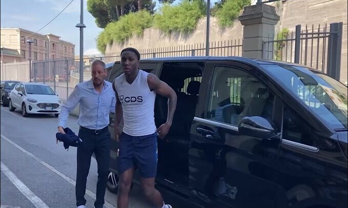 Genoa, Norton-Cuffy svolge le visite mediche