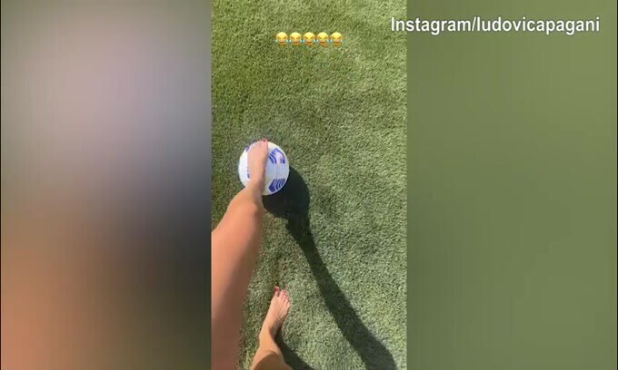 Ludovica Pagani prova ad emulare il Faraone, ma i risultati...