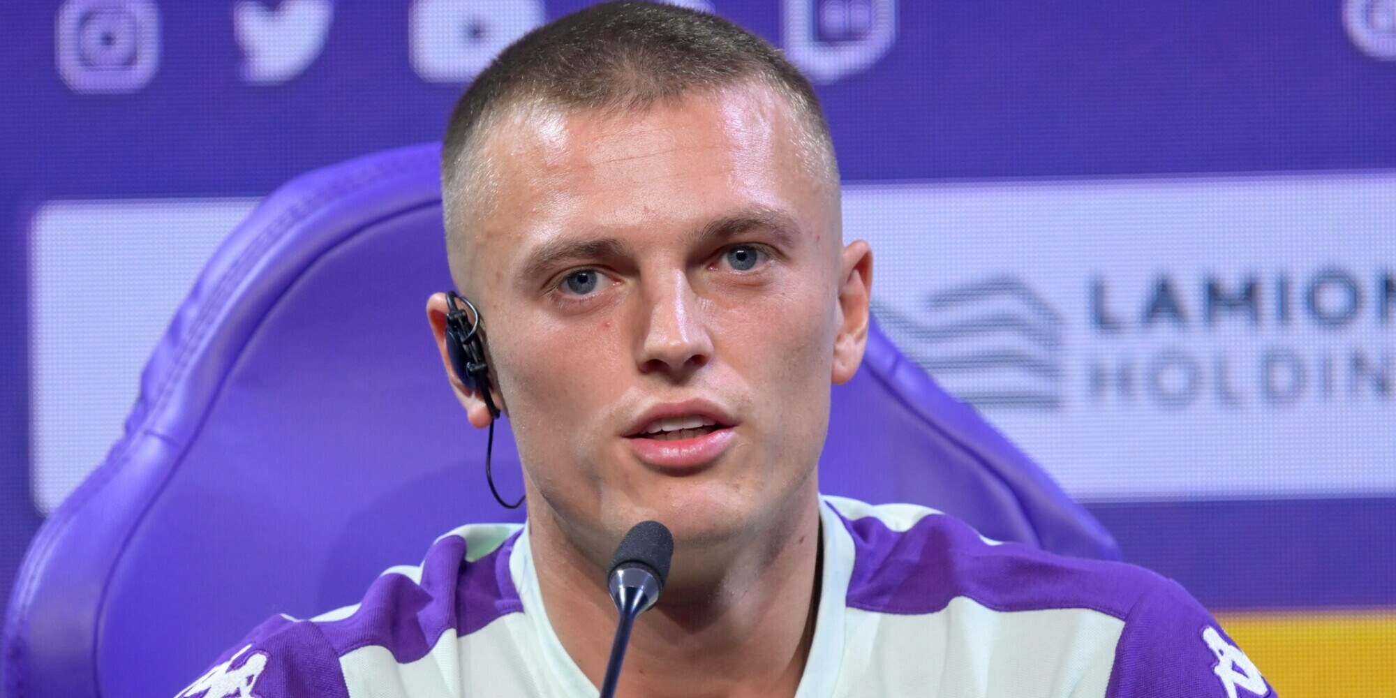 Gudmundsson abbraccia la Fiorentina: "La 10 di Nico Gonzalez? Vedremo"