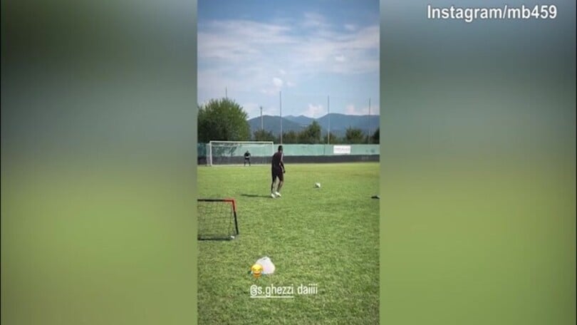 Balotelli, cecchino perfetto su punizione