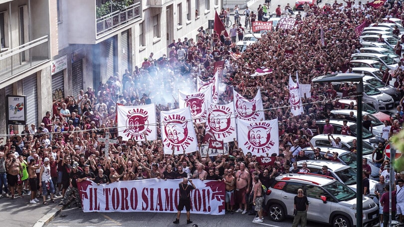 Torino: la grande manifestazione granata contro Cairo