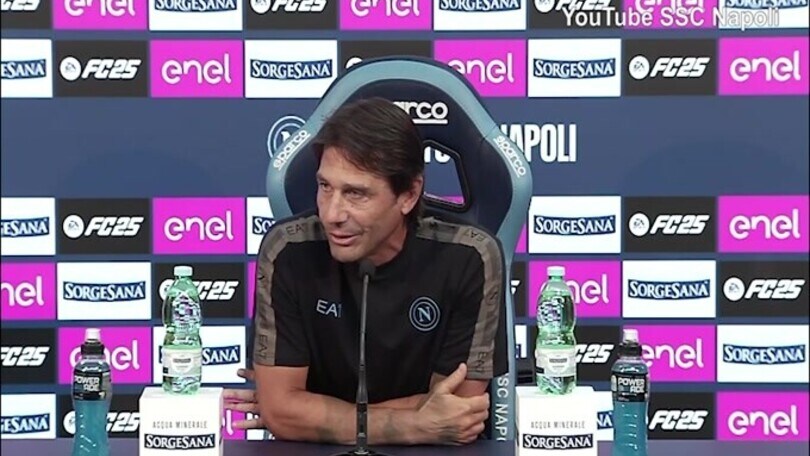 Conte rivela: "Sono stato di notte al murale di Maradona"