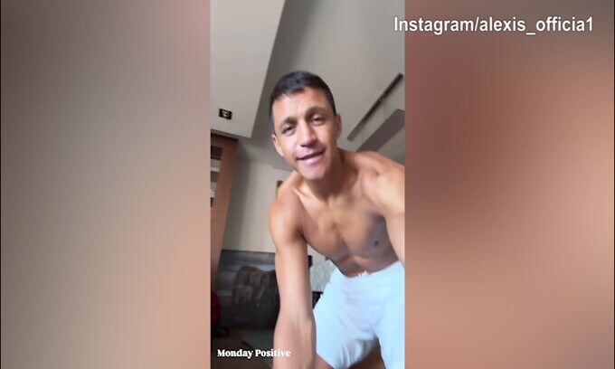 Udinese, Sanchez infortunato sorride: "Ci sono problemi ogni giorno, quindi balla"