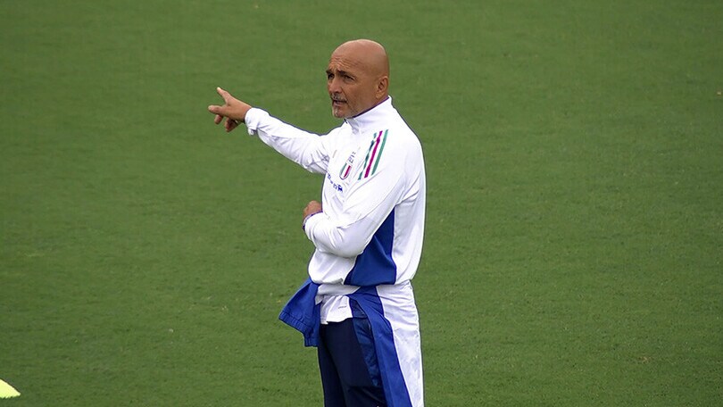 La rifinitura degli Azzurri prima della partenza per Parigi
