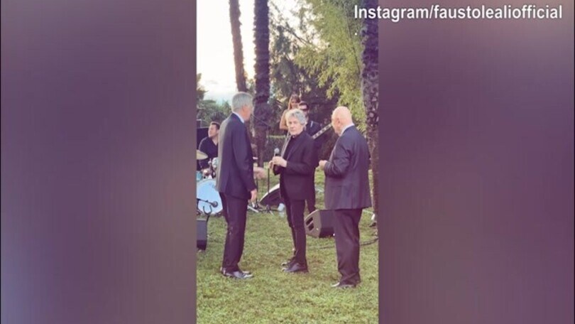 Matrimonio Galliani, il saluto tra Ancelotti e Fausto Leali