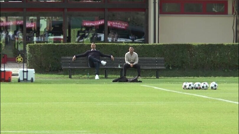 Il Milan verso la Champions League: Ibra osserva l'allenamento della squadra