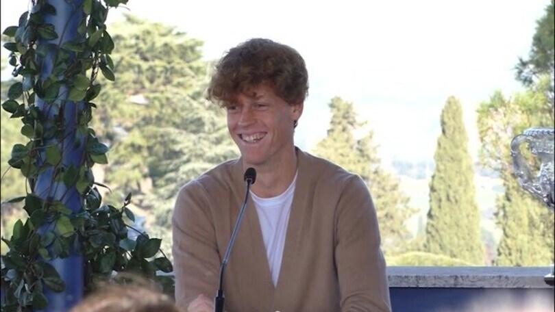 Sinner presenta i due nuovi membri dello staff