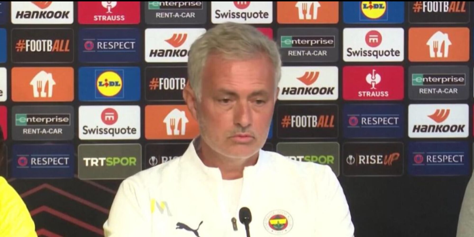 Mourinho show: "Mancata conferenza? Mai scappato in 24 anni. Vi spiego..."