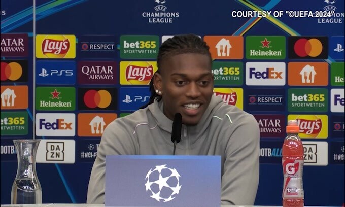 Leao: "Parlo poco, rispondo con le mie qualità sul campo"