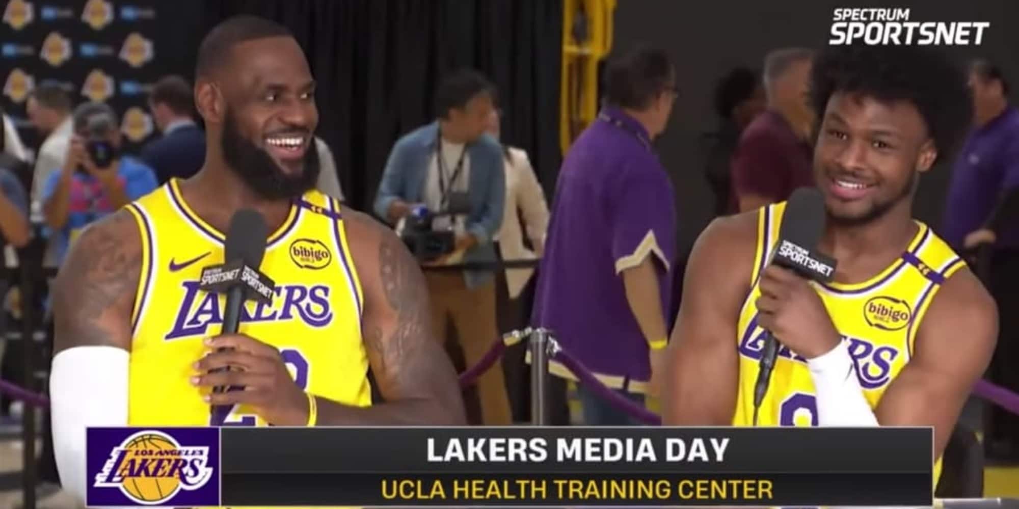 James, primo media day col figlio Bronny ai Lakers. E LeBron rivela: “C’è ancora…"