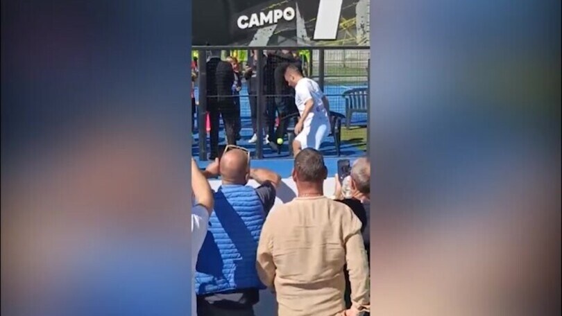 Totti, meglio i piedi o la racchetta?