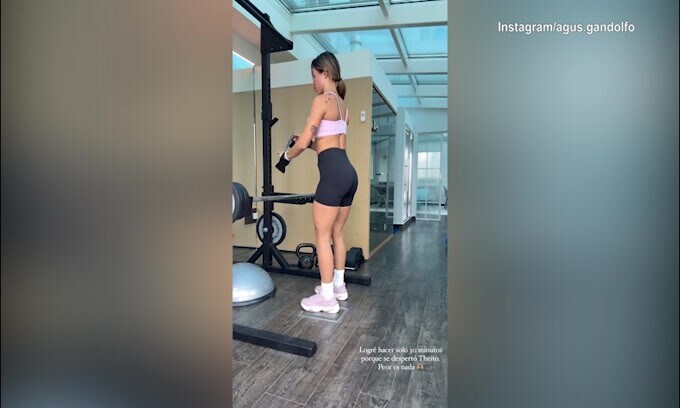 Allenamento sexy per Agustina Gandolfo