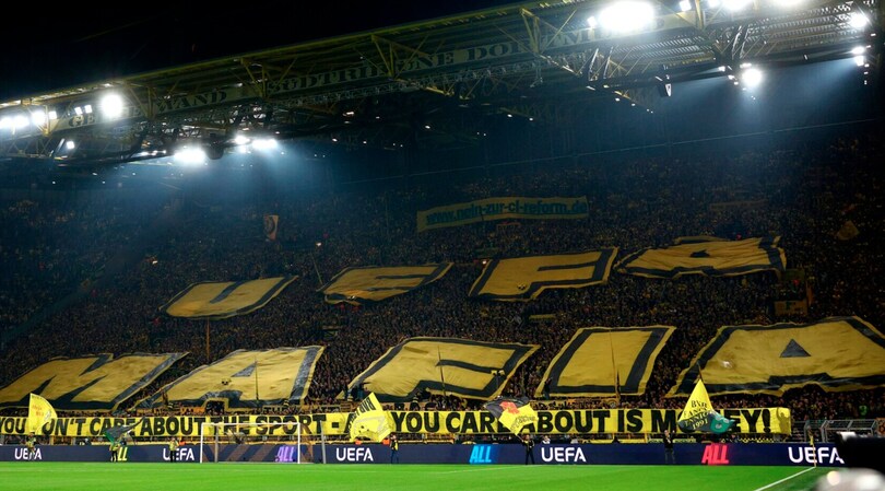 Dortmund-Celtic, lo spettacolo delle tifoserie contro: le coreografie