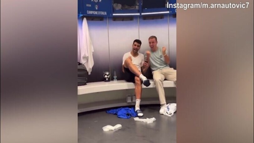 Arnautovic scherza con Taremi: "Are you Happy? Mvp Mvp..."
