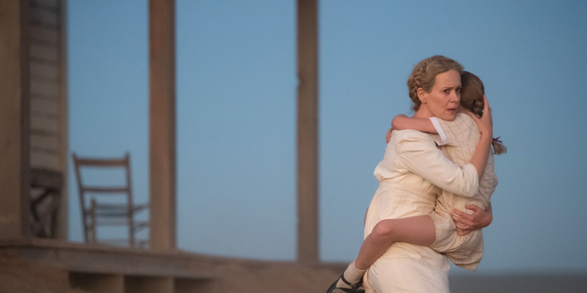 Hold Your Breath con Sarah Paulson su Disney+