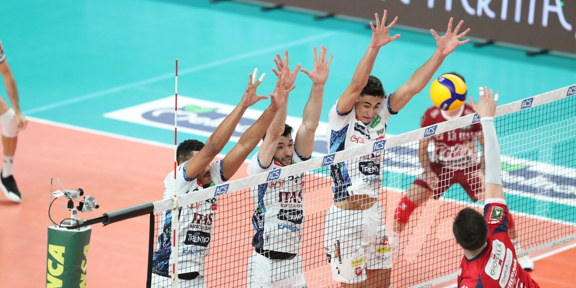 Trento in testa con Piacenza, Perugia soffre a Padova