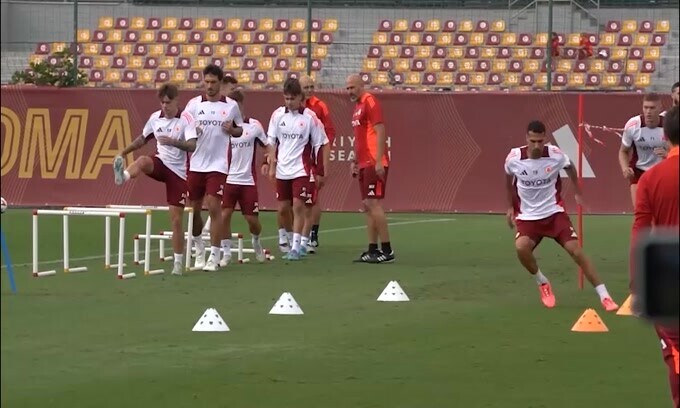Hummels punge la Roma, frecciata sui social