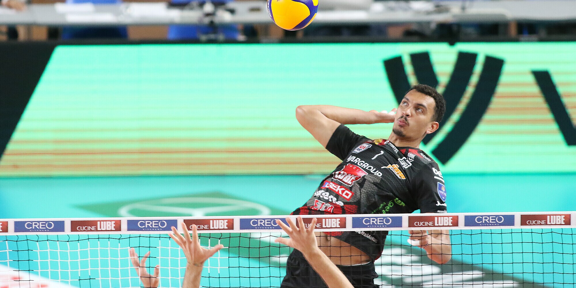 Civitanova travolge Monza in un Eurosole stracolmo