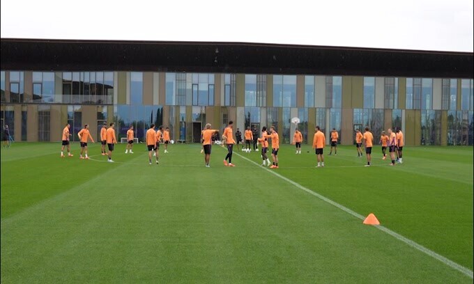Fiorentina, allenamento prima di partire per la Svizzera