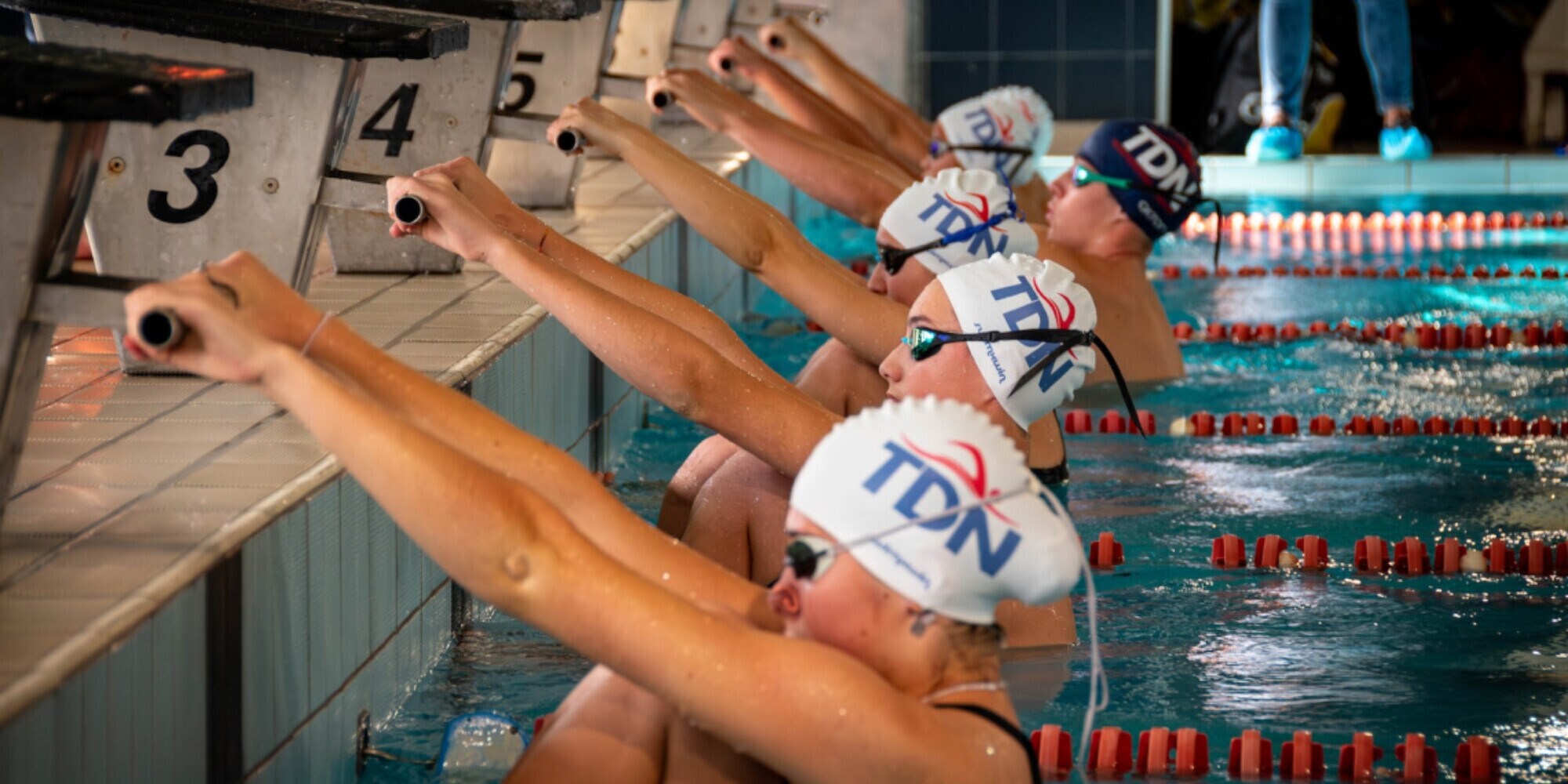 Una delegazione del Team Dimensione Nuoto al via del 7° Trofeo Città di Monza