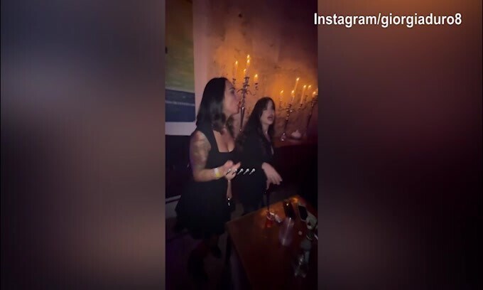 Lady Belotti, notte con le amiche per festeggiare il compleanno