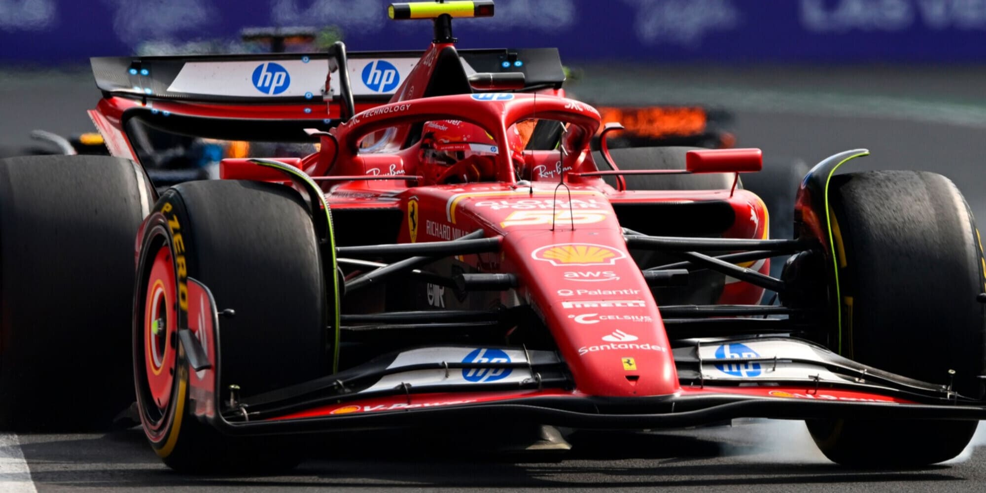 Ferrari ancora grande: Sainz trionfa in Messico! Leclerc, podio e rimpianto