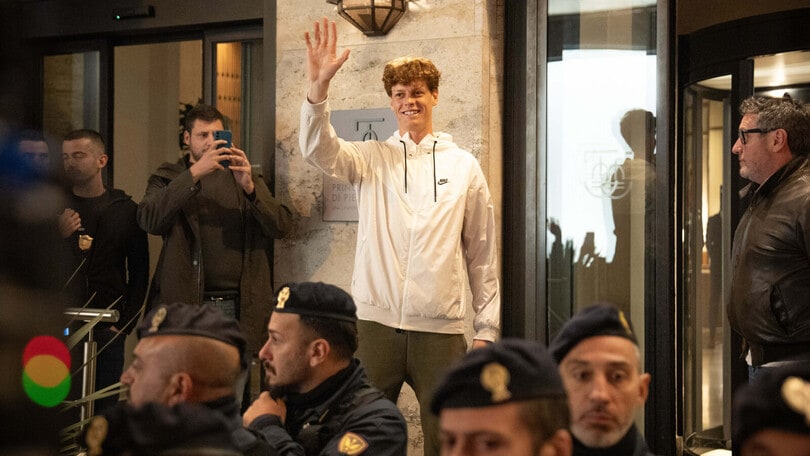 Il coro dei tifosi a Torino: «Alè alè alè, Sinner, Sinner»