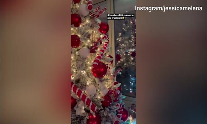 Cambio città, ma non le tradizioni: in casa Immobile è già arrivato l'albero di Natale