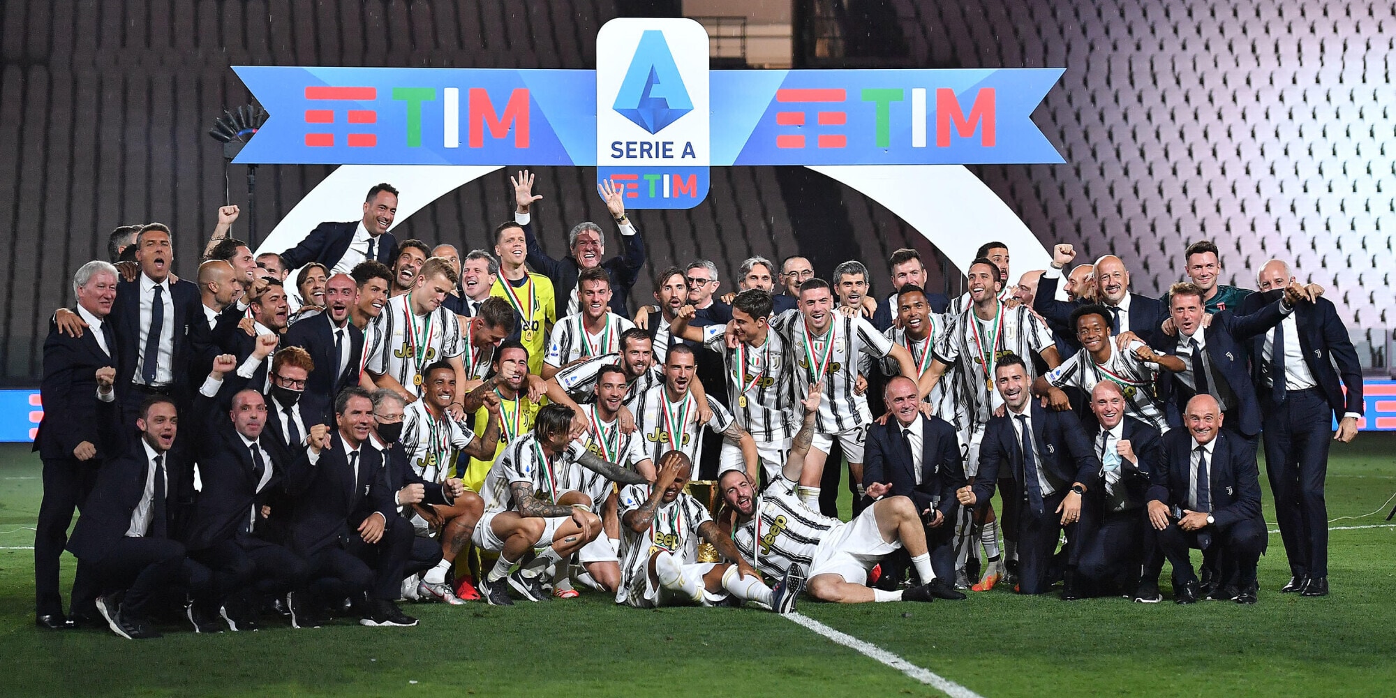 Dallo scudetto con la Juve all'esonero in Serie B: il comunicato ufficiale