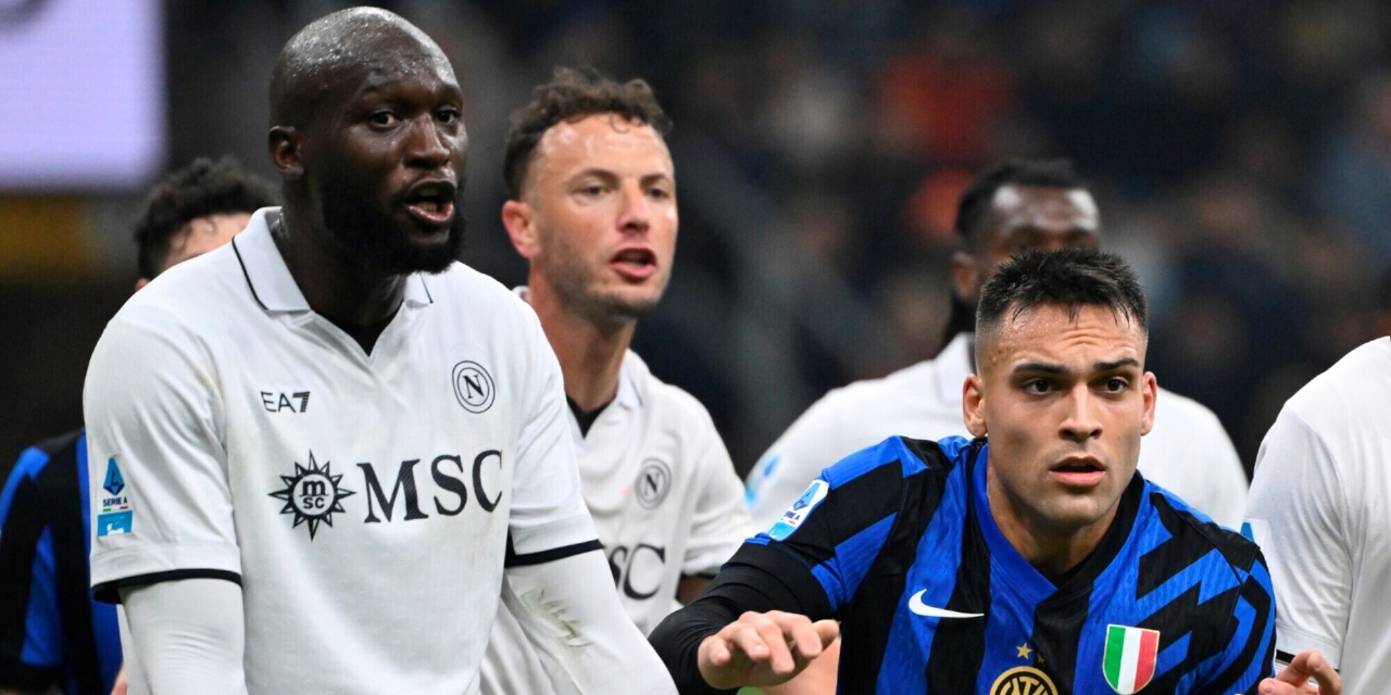 Cori contro Lukaku, sputi, lancio di oggetti e 'raggi laser': la Serie A (e le multe) del Giudice Sportivo