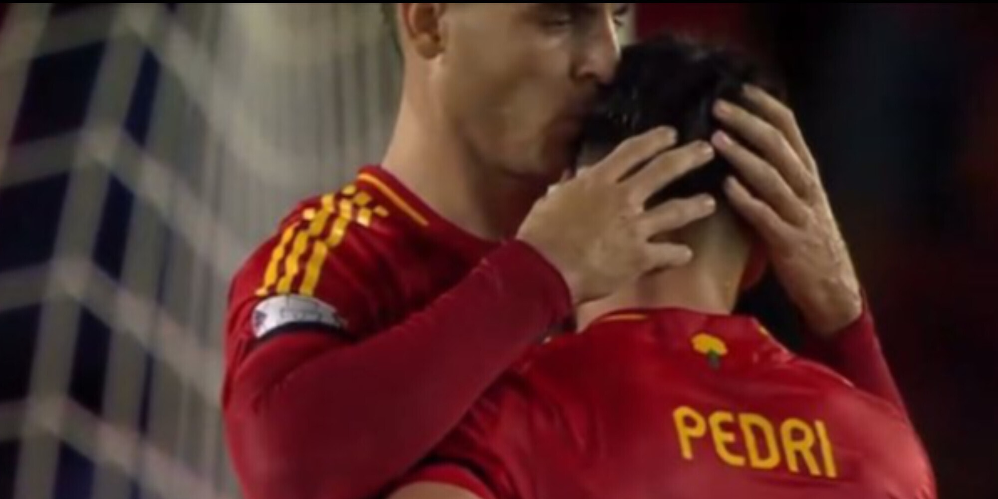 Morata cuore d'oro, il gesto per Pedri scalda la Spagna: "Capitano vero"