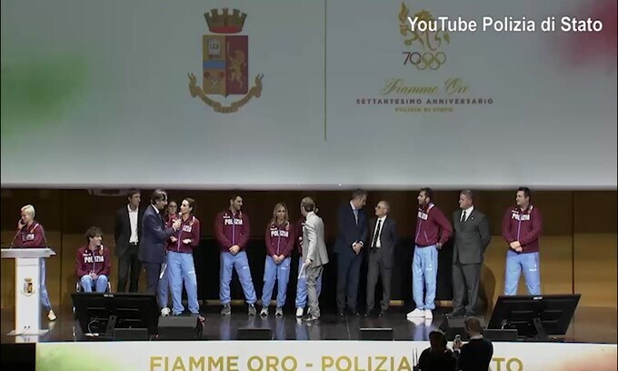 Vezzali, battibecco sul palco e duro botta e risposta con Di Francisca