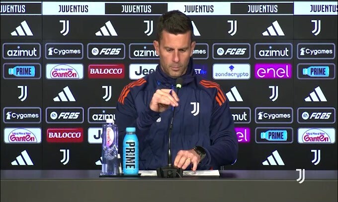 Thiago Motta scherza col giornalista: "Se non ti interessa la formazione non dico niente"