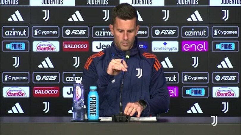 Thiago Motta scherza col giornalista: "Se non ti interessa la formazione non dico niente"