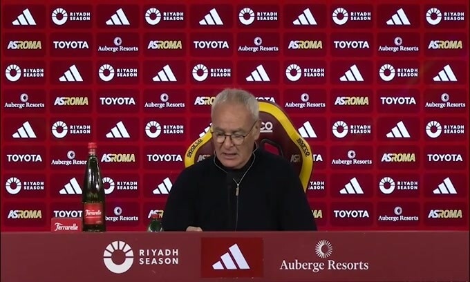 Ranieri: “Voglio che i tifosi rimangano fino al fischio finale”