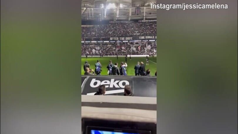 Besiktas-Fenerbache, Lady Immobile presente