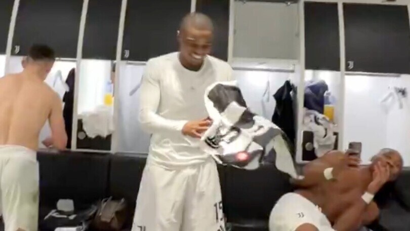 Kalulu diventa l’idolo Juve: il coro della squadra dopo la grande goduria