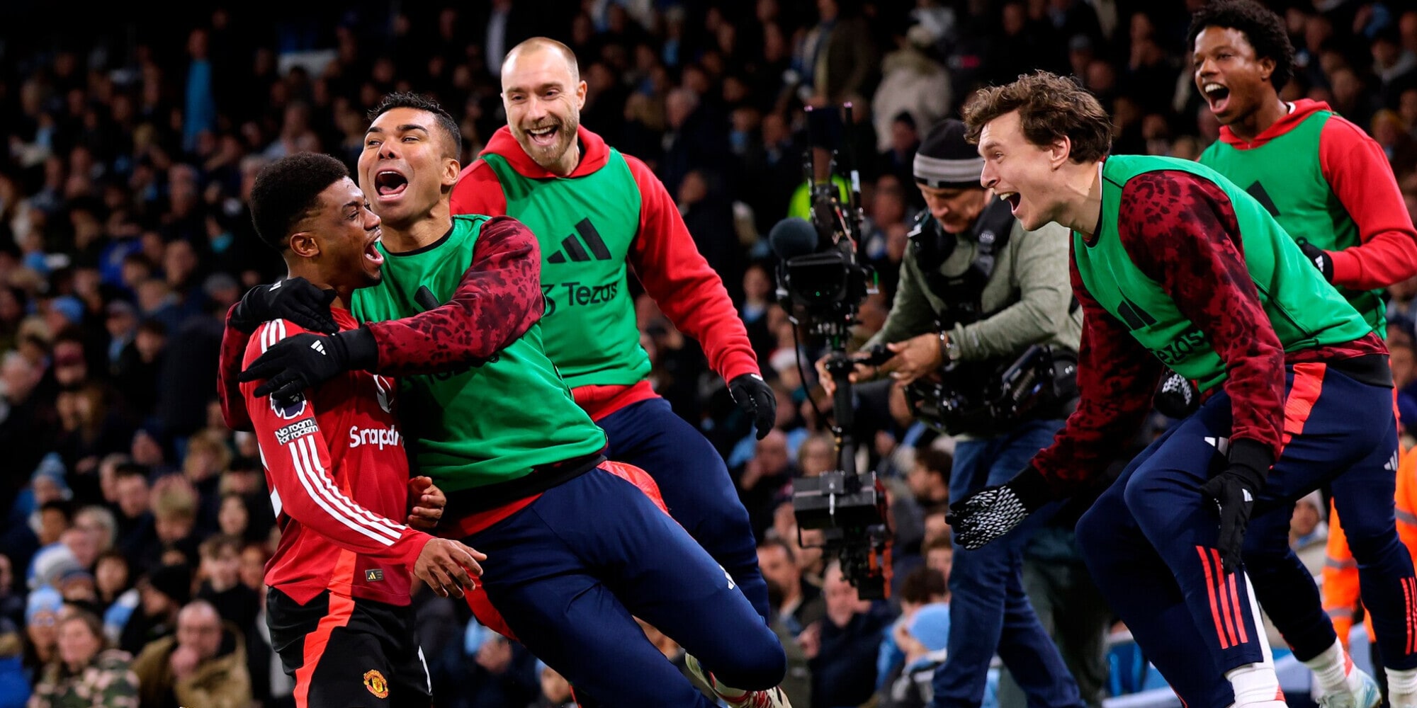 Guardiola, l'incubo continua: lo United ribalta il derby in 2 minuti